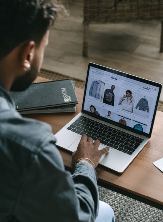 Dropshipping as Side Hustle Dropshipping as Side Hustle